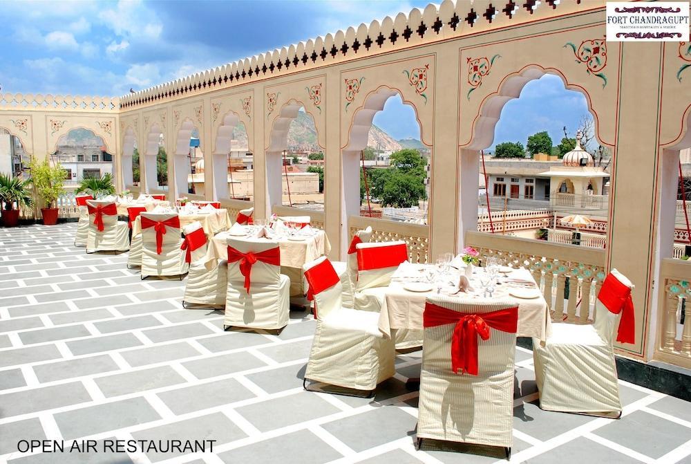 Fort Chandragupt Hotel Jaipur Extérieur photo